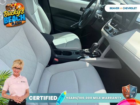 Used 2025 Toyota Corolla Cross LE FWD image 11