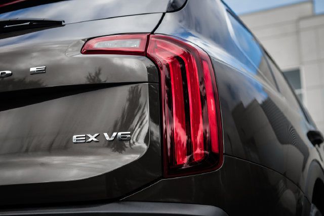 Used 2020 Kia Telluride EX AWD/4WD image 23
