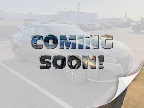 Used 2024 Nissan Altima 2.5 SV FWD image 1