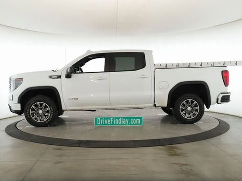 Used 2024 GMC Sierra 1500 AT4 w/ AT4 Preferred Package image 9