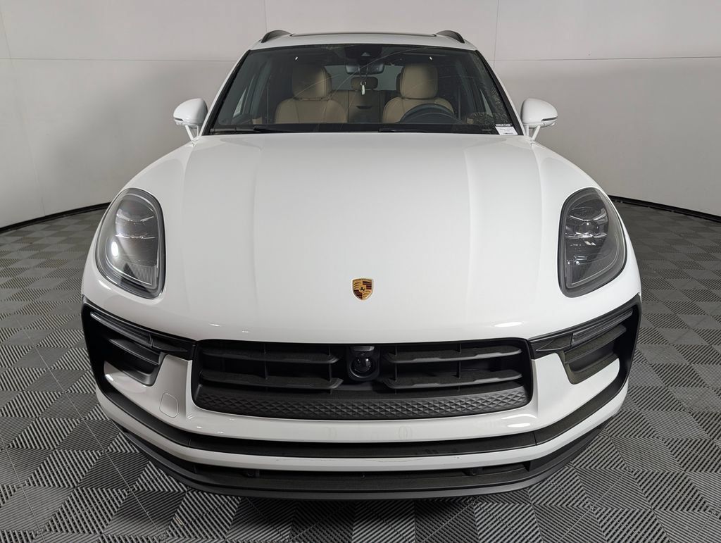 New 2026 Porsche Macan AWD/4WD image 10