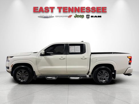 Used 2025 Nissan Frontier SV RWD image 6