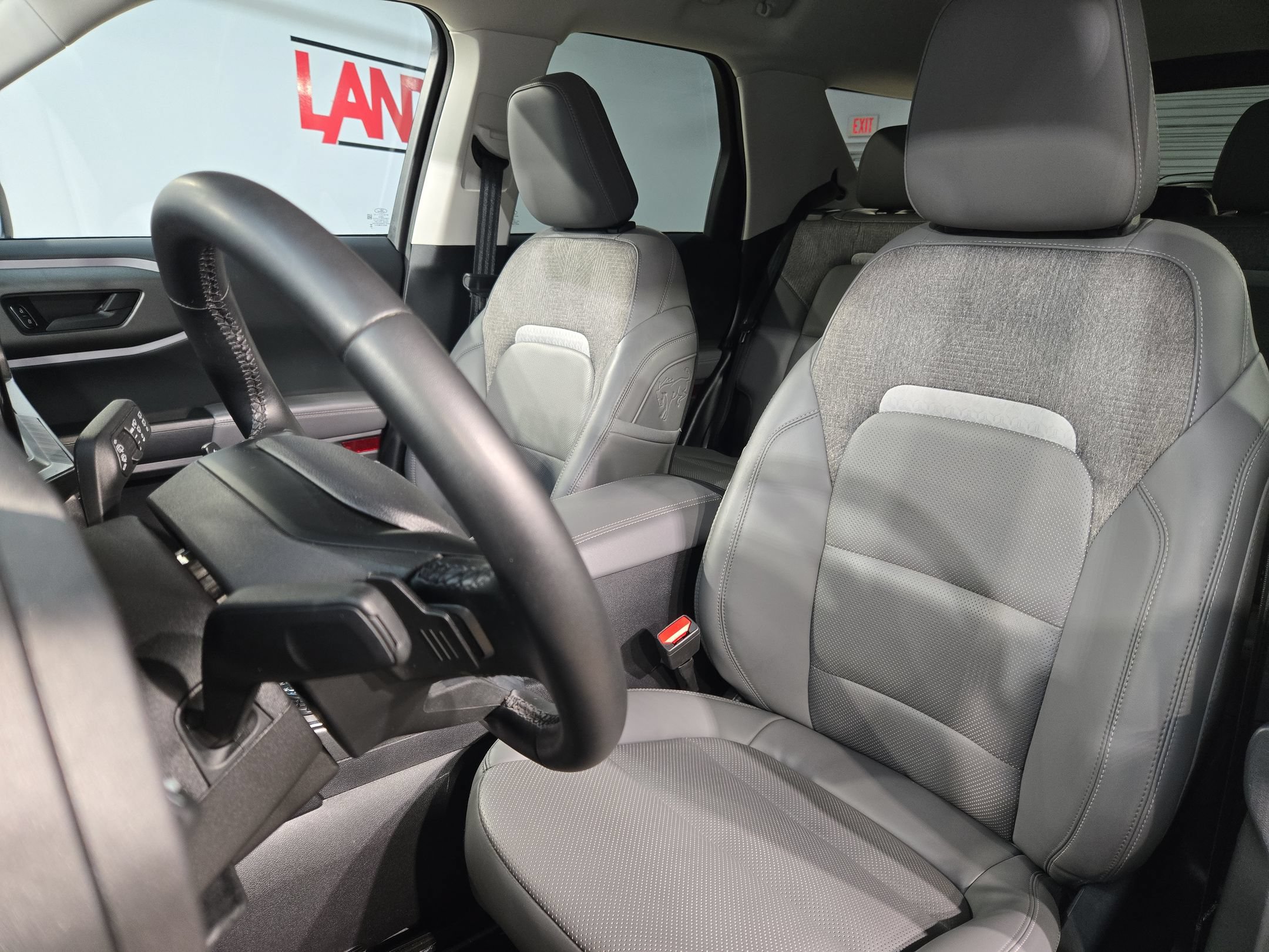 Used 2025 Ford Bronco Sport Badlands AWD/4WD image 24