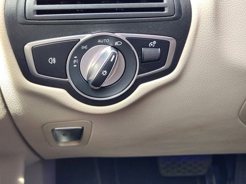 Used 2022 Mercedes-Benz GLC 300 image 19