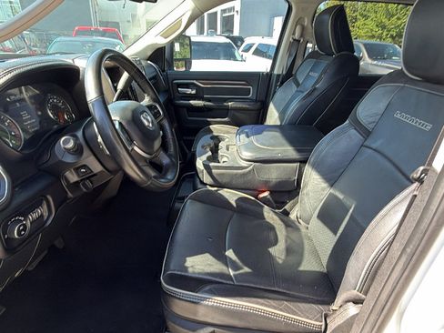 Used 2024 RAM 2500 Laramie AWD/4WD image 16