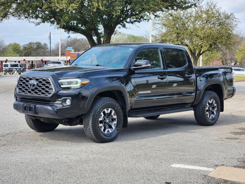 Used 2021 Toyota Tacoma TRD Off-Road w/ TRD Premium Off Road Package image 2