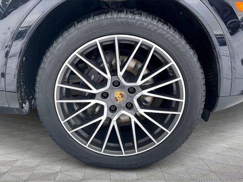 Used 2019 Porsche Cayenne image 33