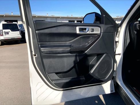 Used 2020 Ford Explorer ST image 21