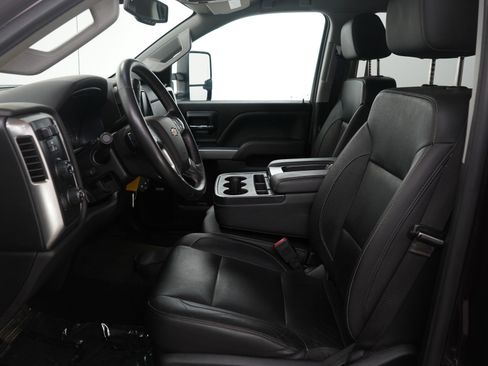 Used 2018 Chevrolet Silverado 2500 LT w/ All Star Edition image 16