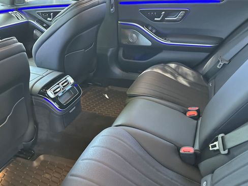 Certified 2022 Mercedes-Benz S 580 4MATIC Sedan image 11