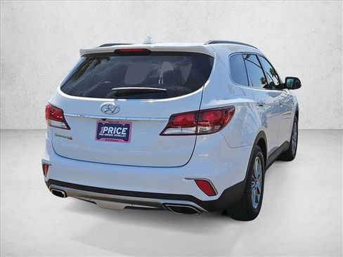 Used 2018 Hyundai Santa Fe SE FWD image 4