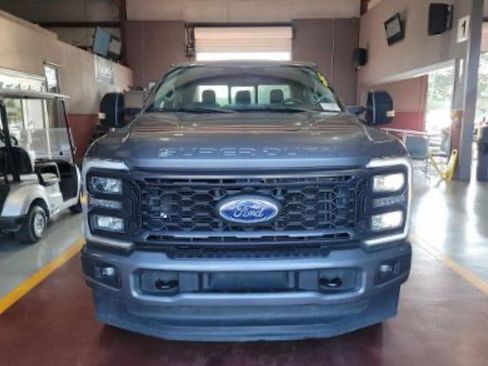 Used 2024 Ford F250 XL w/ STX Appearance Package AWD/4WD image 3