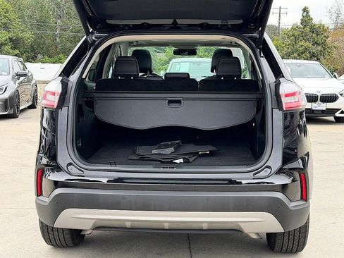 Used 2022 Ford Edge SEL w/ Convenience Package image 16