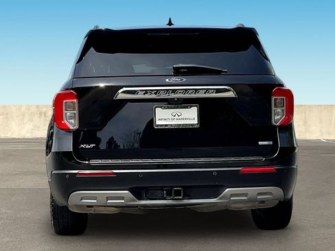 Used 2020 Ford Explorer XLT w/ Equipment Group 202A AWD/4WD image 6