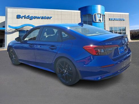 Used 2023 Honda Civic Sport image 4