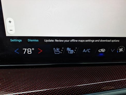 Used 2024 Chevrolet Traverse RS w/ LPO, Floor Liner Package image 25