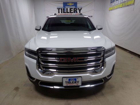 Used 2023 GMC Acadia SLT image 2