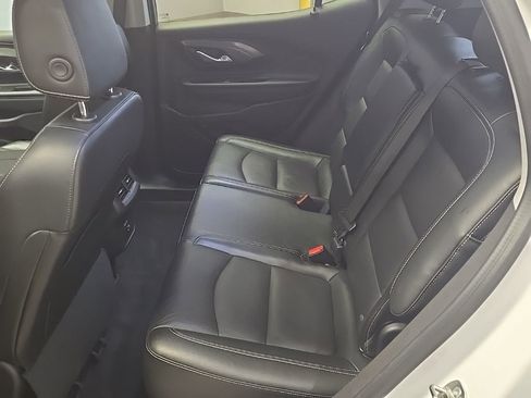 Used 2024 GMC Terrain SLT image 13
