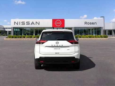 New 2026 Nissan Rogue SV AWD/4WD image 12