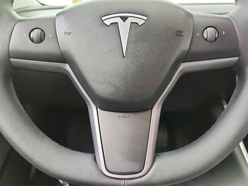 Used 2020 Tesla Model 3 Standard Range Plus image 39