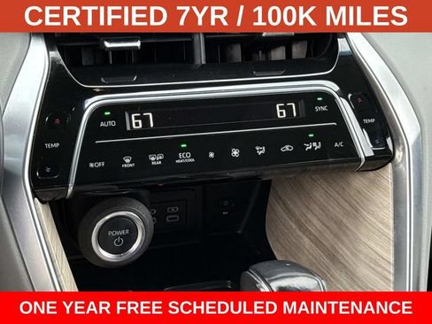 Used 2023 Toyota Venza Limited AWD/4WD image 20