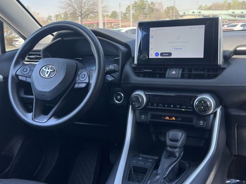 Used 2023 Toyota RAV4 XLE image 3