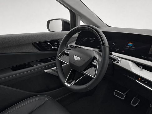 Used 2025 Cadillac Optiq Luxury 1 AWD/4WD image 21