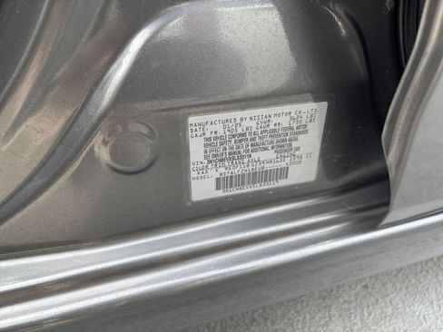 Used 2025 Nissan Versa SV FWD image 28