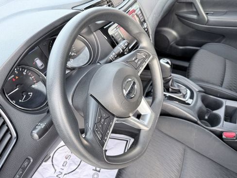 Certified 2019 Nissan Rogue S image 16