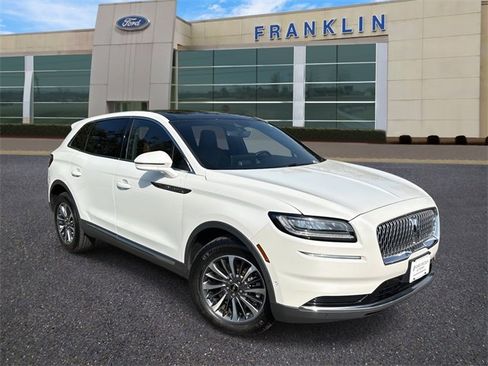 Used 2022 Lincoln Nautilus Reserve image 1