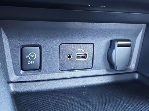 Certified 2025 Nissan Sentra S image 27