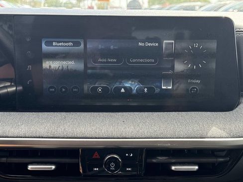 Used 2025 Nissan Kicks SV image 20