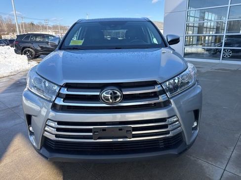 Used 2019 Toyota Highlander Limited image 2