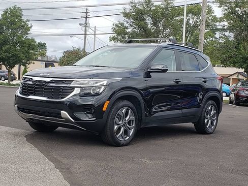 Certified 2024 Kia Seltos S AWD/4WD image 2
