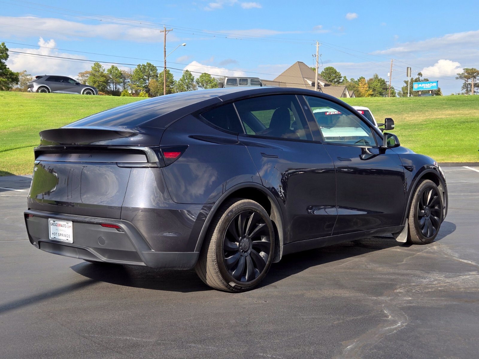 Used 2026 Tesla Model Y 2WD image 5