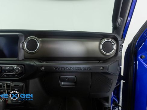 Used 2019 Jeep Wrangler Unlimited Rubicon AWD/4WD image 40