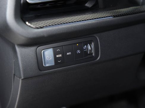 Used 2026 Chevrolet Traverse High Country w/ LPO, Floor Liner Package AWD/4WD image 37