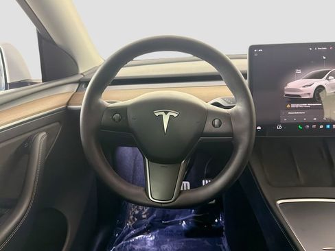 Used 2022 Tesla Model Y Performance AWD/4WD image 11