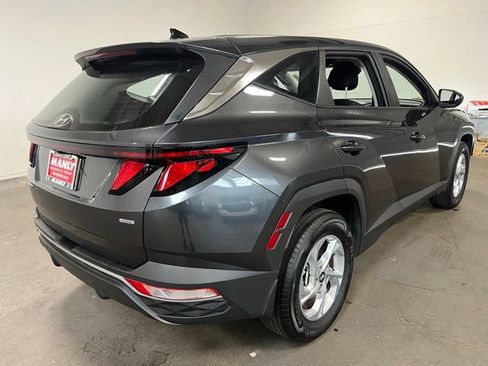 Used 2023 Hyundai Tucson SE AWD/4WD image 3