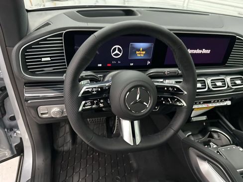 New 2026 Mercedes-Benz GLS 580 GLS 580 image 10