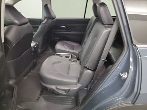 Used 2024 Toyota Grand Highlander Limited image 13