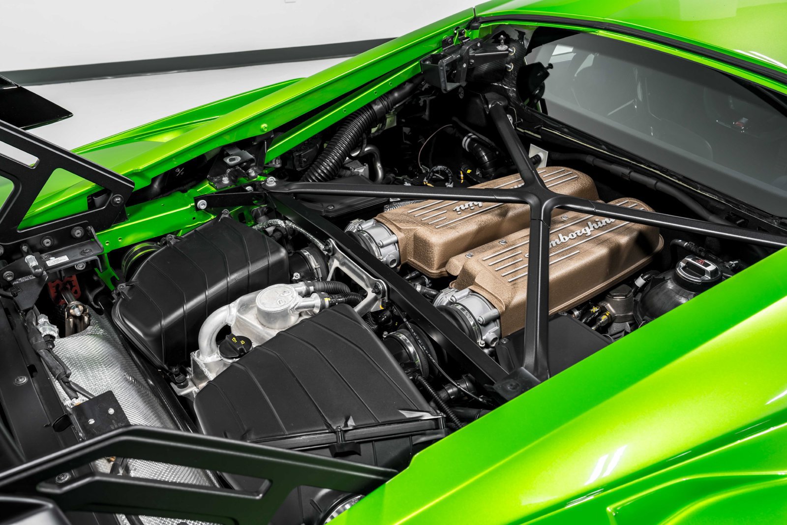 Used 2023 Lamborghini Huracan STO RWD image 56