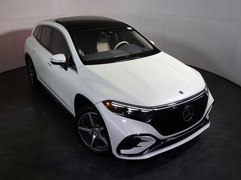Used 2023 Mercedes-Benz EQS 580 4MATIC SUV image 7