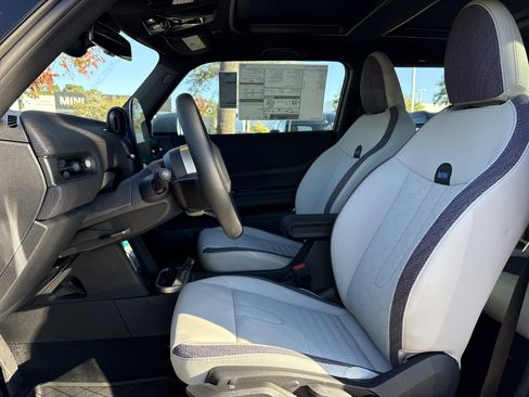 Used 2026 MINI Cooper 2-Door Hardtop FWD image 9