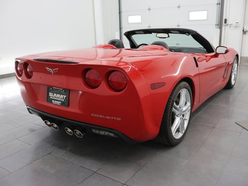 Used 2006 Chevrolet Corvette Convertible w/ Preferred Equipment Group RWD image 42