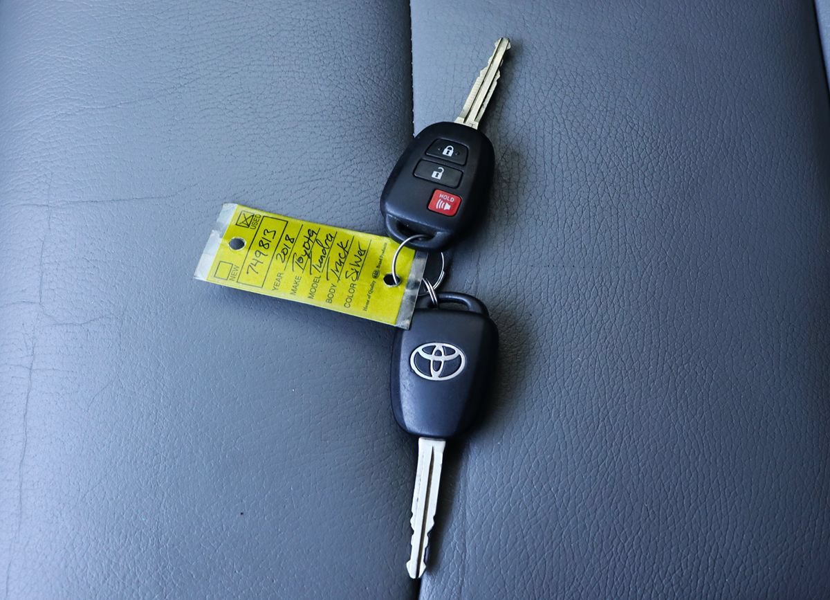 Used 2018 Toyota Tundra Limited w/ Limited Premium Package AWD/4WD image 61