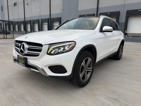 Used 2019 Mercedes-Benz GLC 300 4MATIC image 1