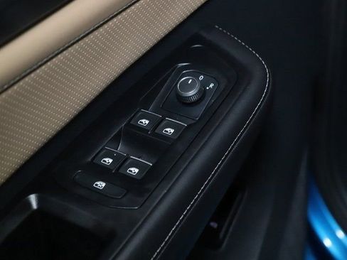 Used 2024 Volkswagen Atlas Cross Sport SE w/ Black Wheel Package FWD image 16