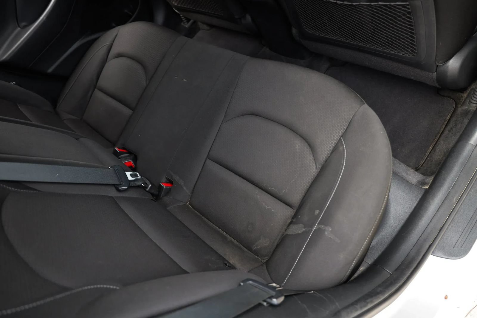 Used 2018 Hyundai Elantra GT FWD image 21