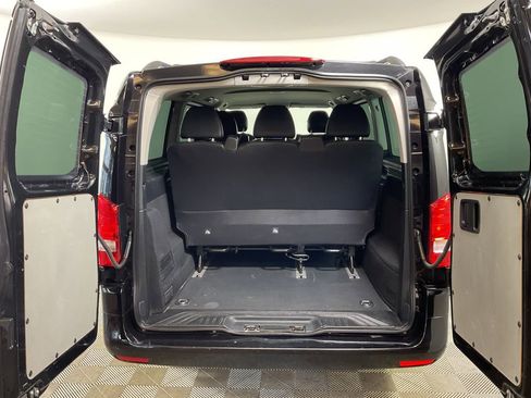 Used 2018 Mercedes-Benz Metris Passenger image 20